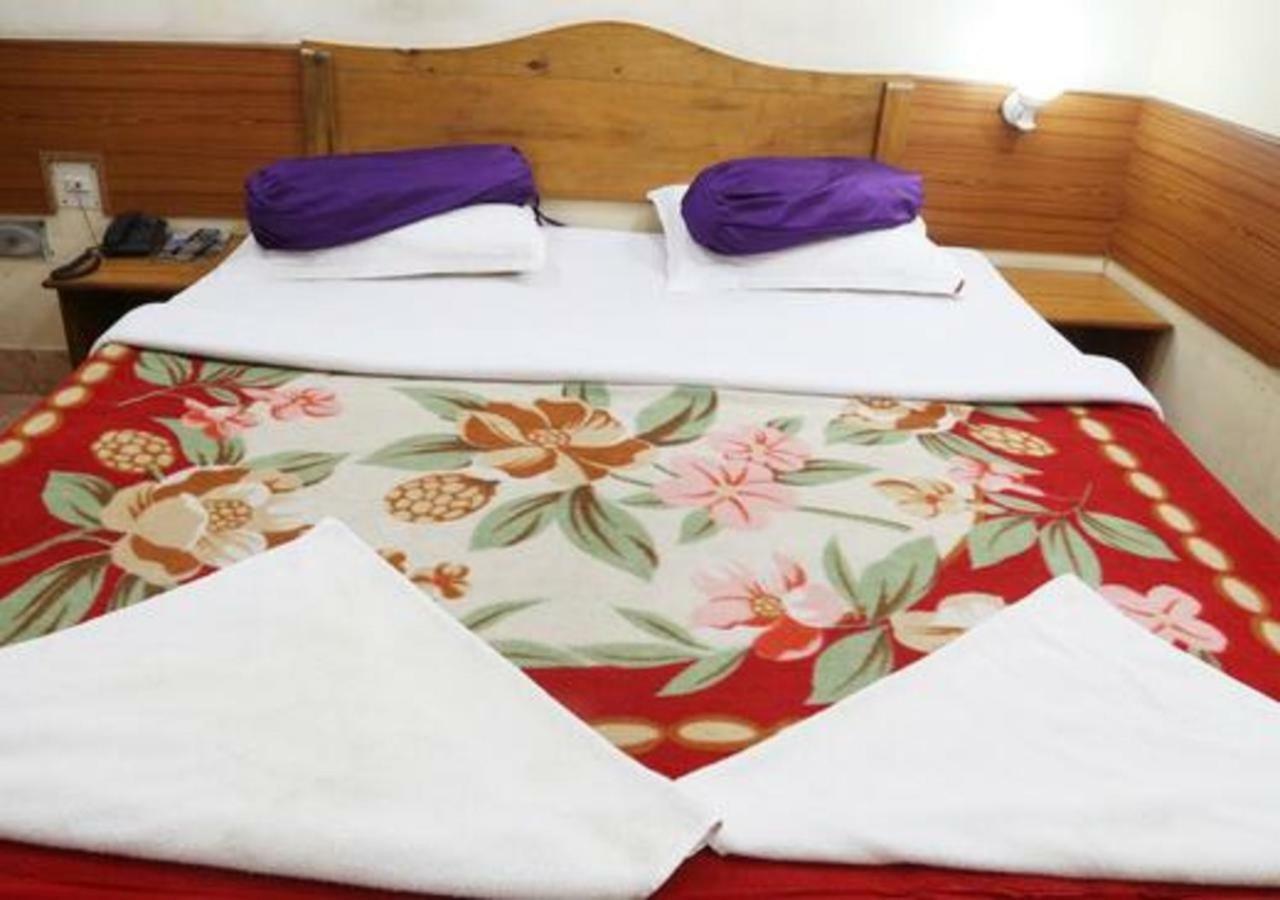 Hotel Brindavan Γουβαχάτι Εξωτερικό φωτογραφία