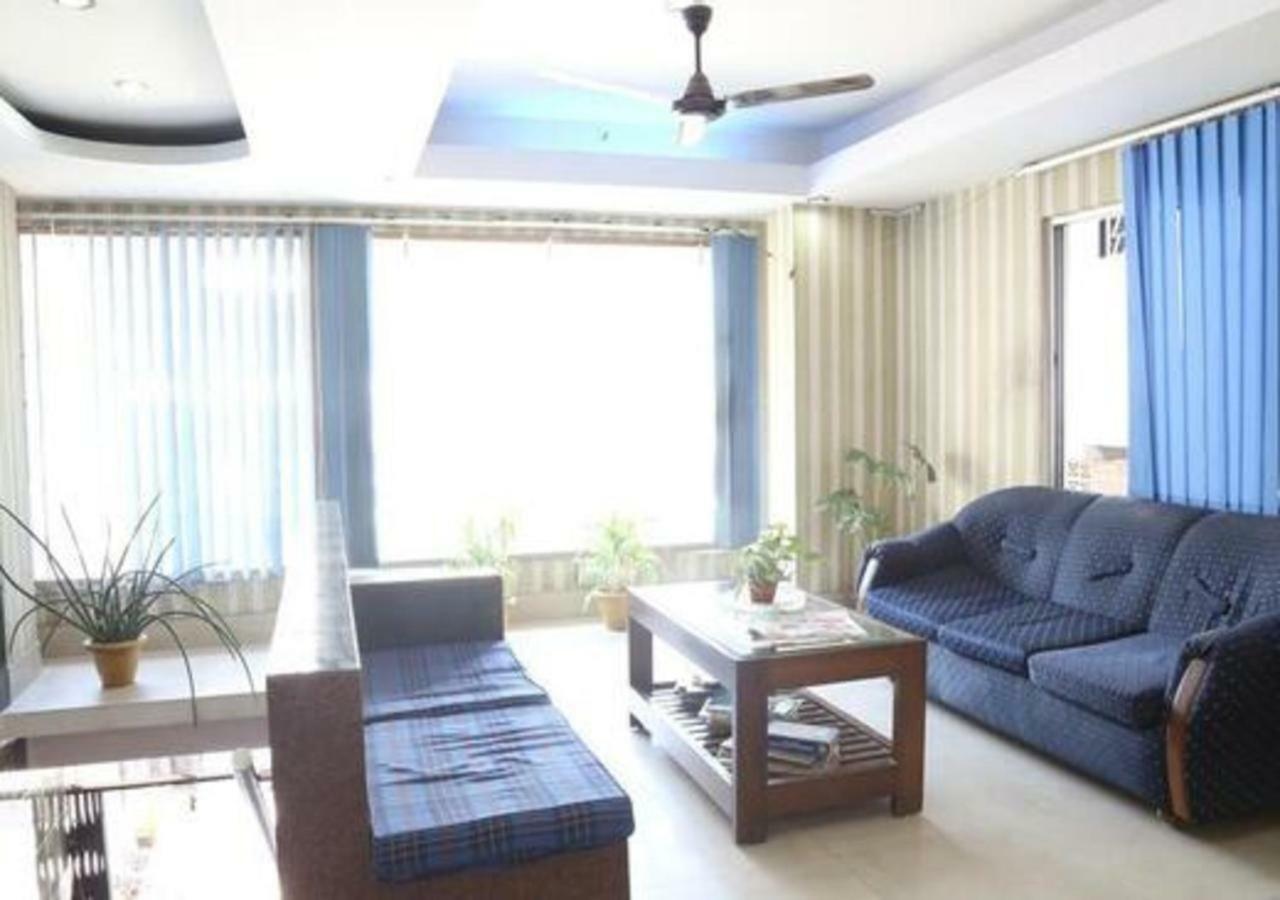 Hotel Brindavan Γουβαχάτι Εξωτερικό φωτογραφία